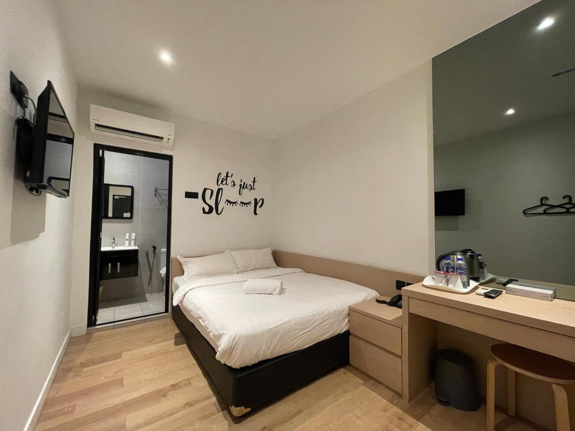 Victoria Station Hotel Melaka Exterior photo